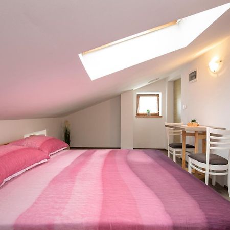 Apartments Gabi Punat Extérieur photo